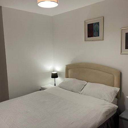 Апартаменты North Acton Flat Лондон Экстерьер фото