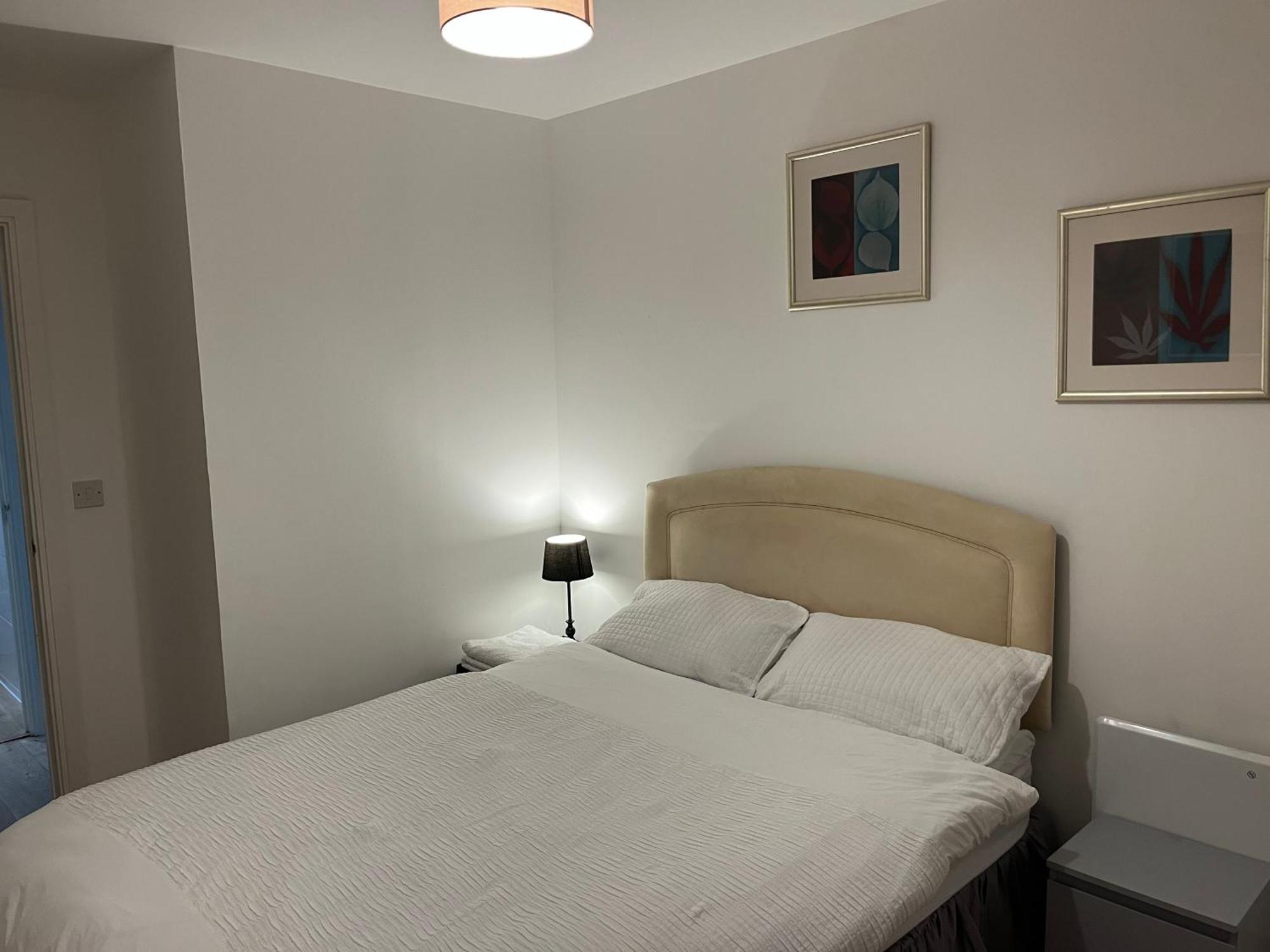 Апартаменты North Acton Flat Лондон Экстерьер фото