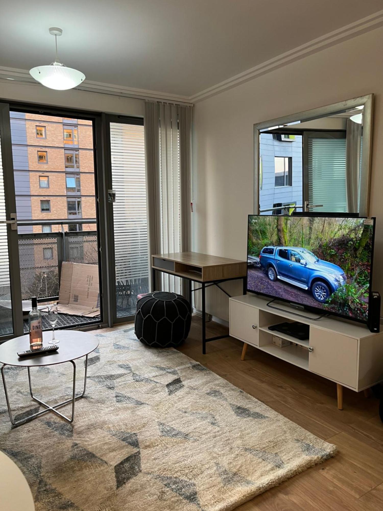 Апартаменты North Acton Flat Лондон Экстерьер фото